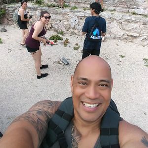 Meet your Posher, Ray